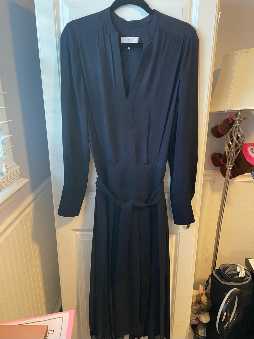 REISS Women's Navy Blue Pleated Midi Maxi Dress Size 2 Long Sleeve V Neck Belted